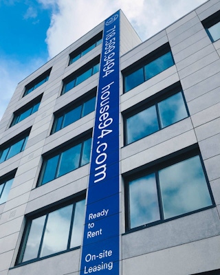 Hudson Photo 02 COMBO